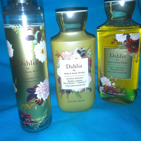 Dahlia Trio
